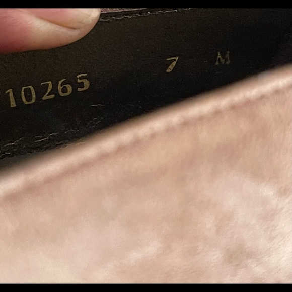 Stuart Weizman Broom Tassel Suede Block-heel Pumps size 7M - Picture 9 of 13